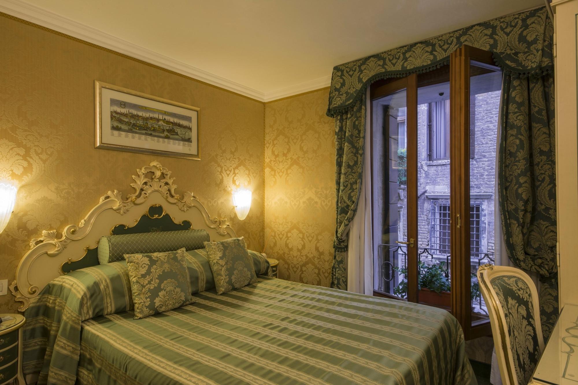 Hotel Becher Venice Exterior photo